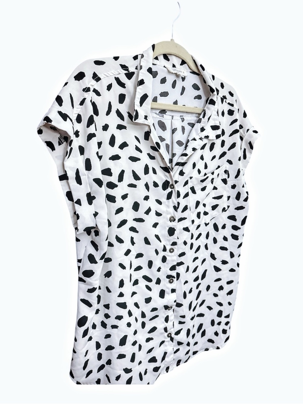 Umgee Animal Print Blouse Women’s XL Black White Button Front Collared Top - Picture 3 of 5